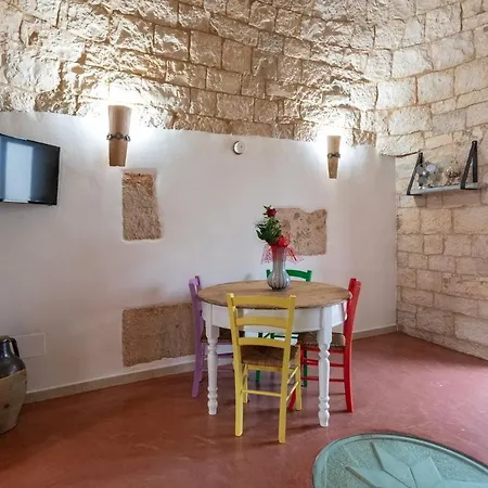 Trullo Franza Con Jacuzzi - Salento Reservation